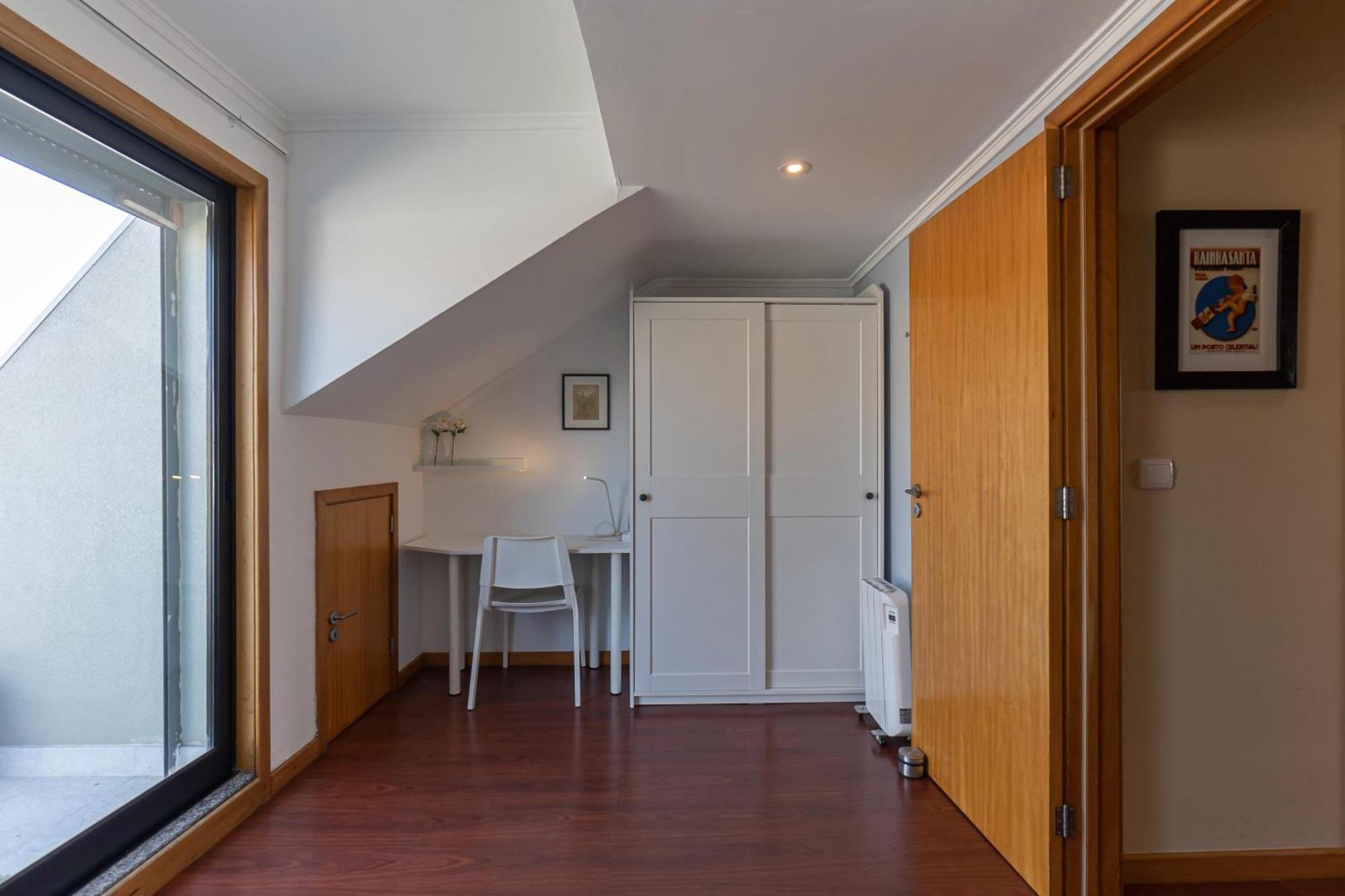 Top Floor Apartment With Sunny Balconies Porto Luaran gambar
