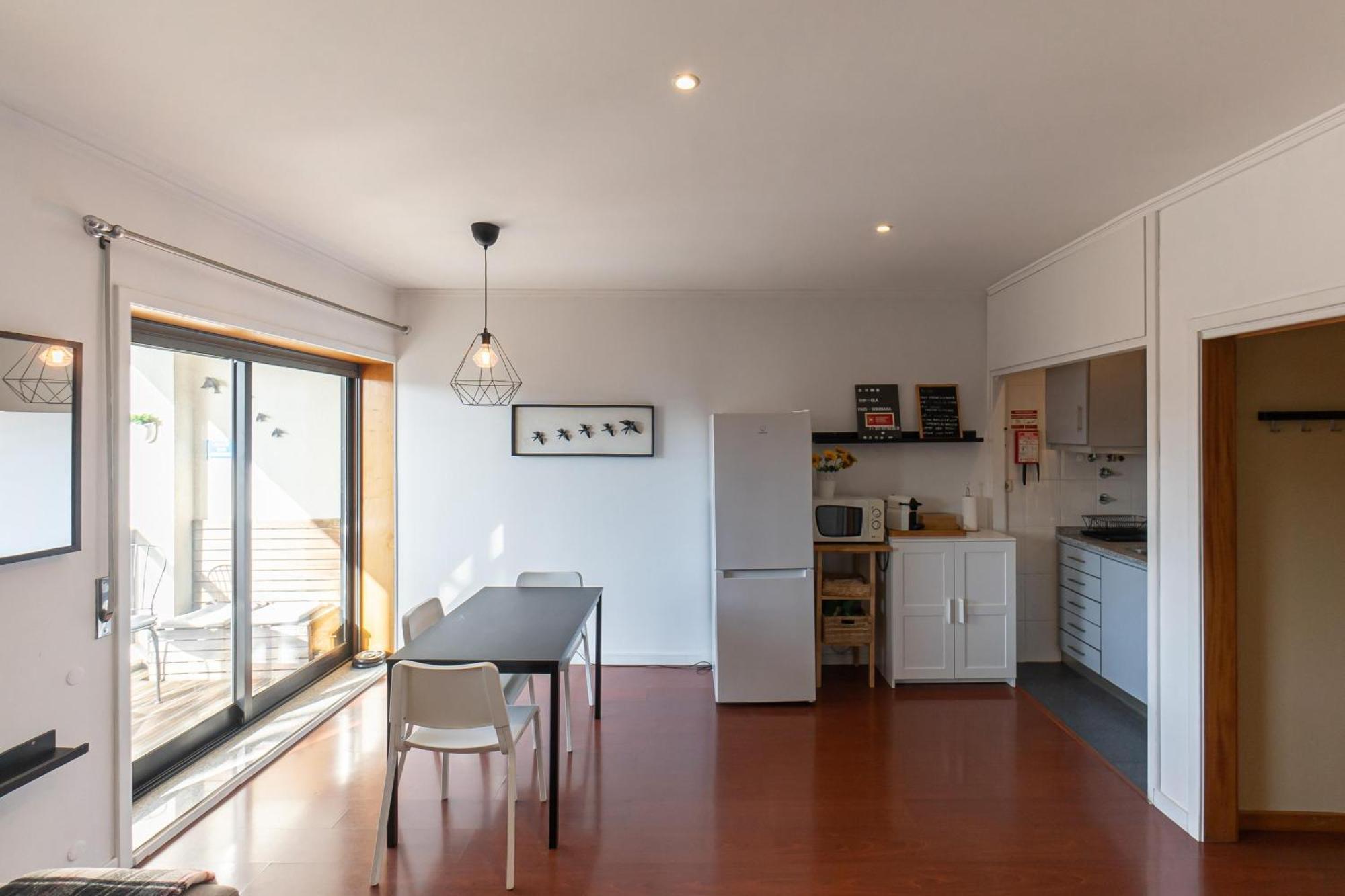 Top Floor Apartment With Sunny Balconies Porto Luaran gambar